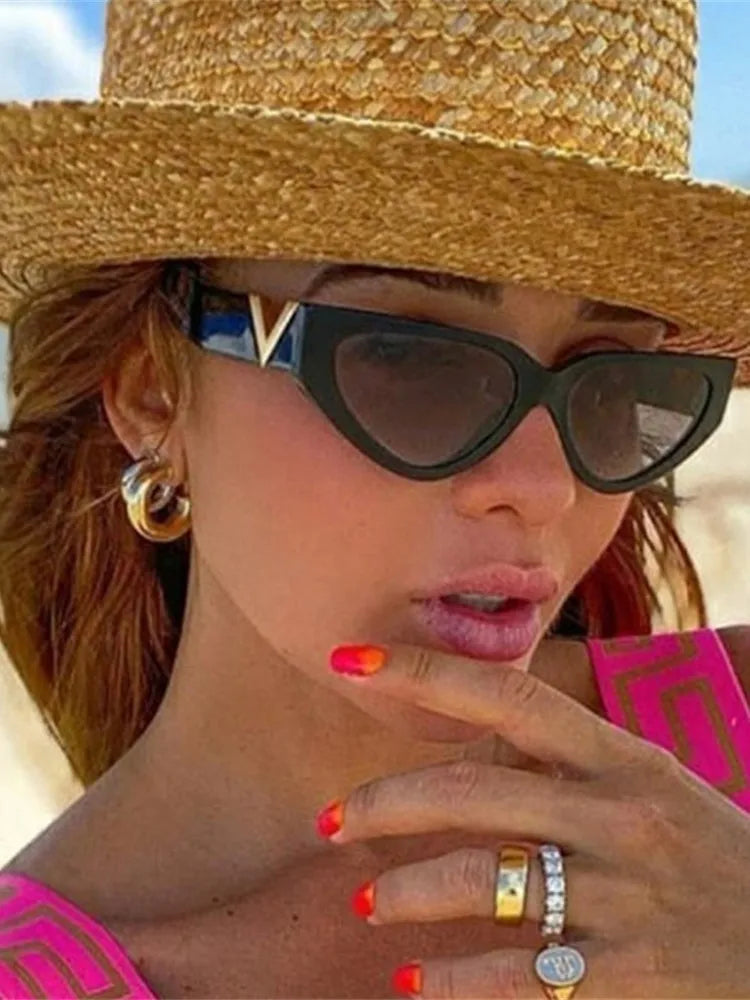 Lunettes de soleil œil de chat vintage de luxe pour femmes, verres solaires œil de chat tendance
